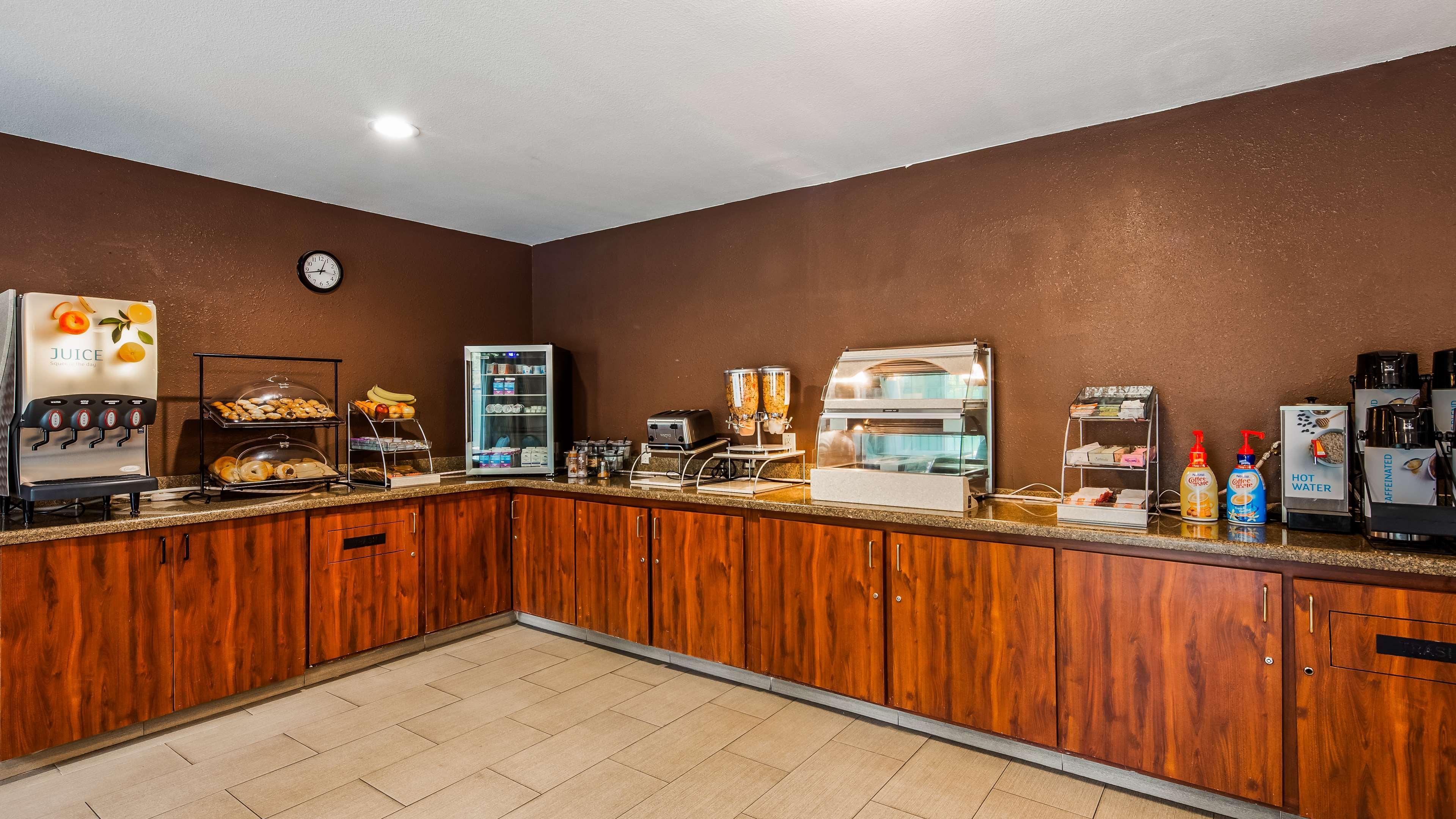 Best Western Brentwood Inn Εξωτερικό φωτογραφία